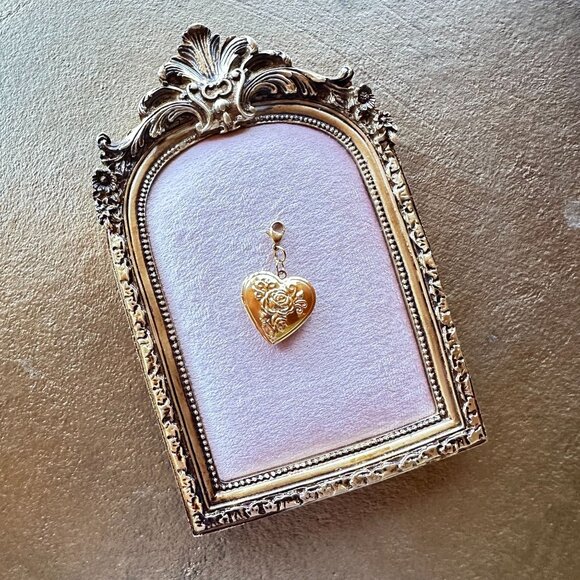 Heart Locket Charm Pendant 18k Gold PVD Stainless Steel Rose Design And Clasp - Picture 15 of 16